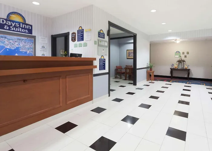Days Inn & Suites By Wyndham Cambridge
