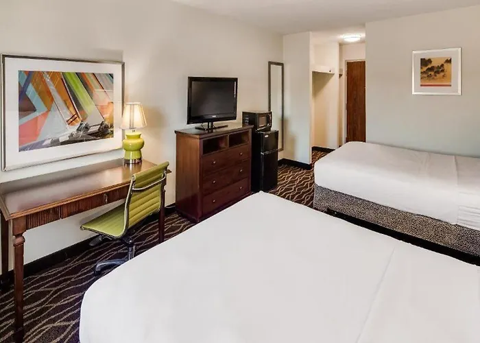 Bliss Point Inn & Suites New Buffalo