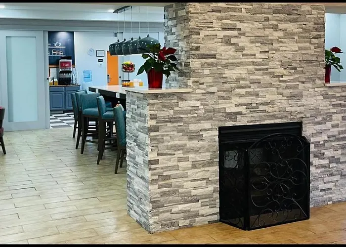 Hampton By Hilton Brattleboro Hotel