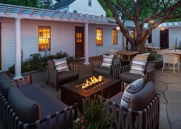 76 Main Ink Press Hotel Nantucket
