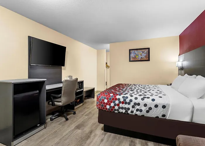 Econo Lodge Inn & Suites Santa Rosa