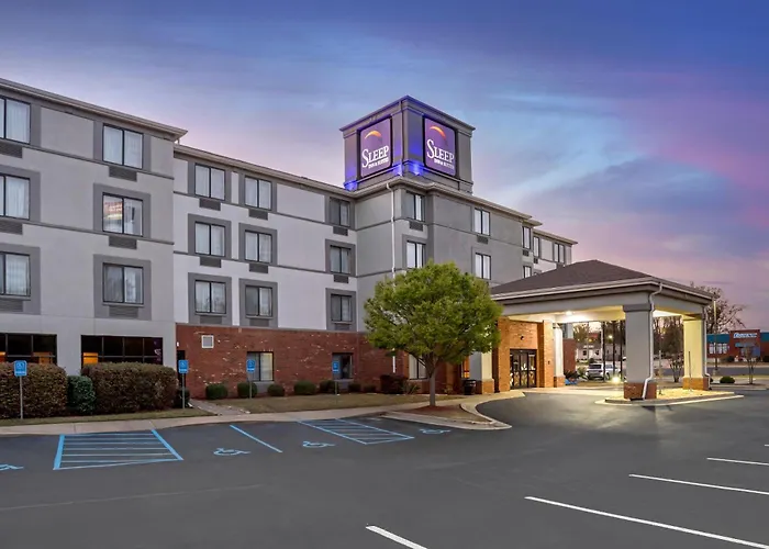 Sleep Inn & Suites Auburn Campus Area I-85