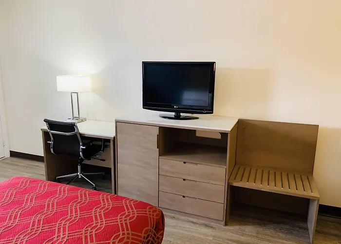 Econo Lodge Crystal Coast Morehead City