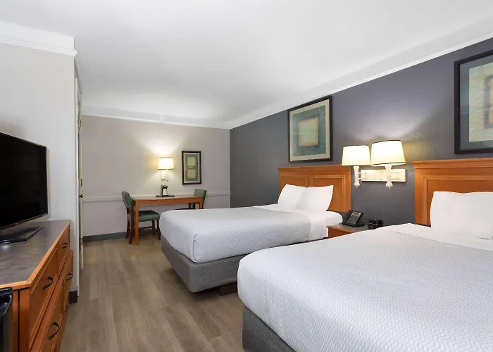 La Quinta Inn By Wyndham Pensacola Ferry Pass