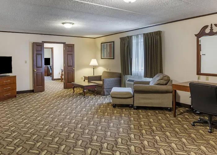 Quality Inn & Suites Zanesville City Center