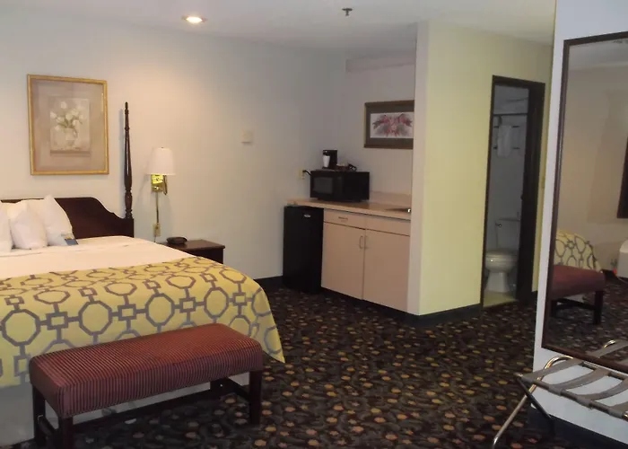Baymont By Wyndham Metropolis Hotel