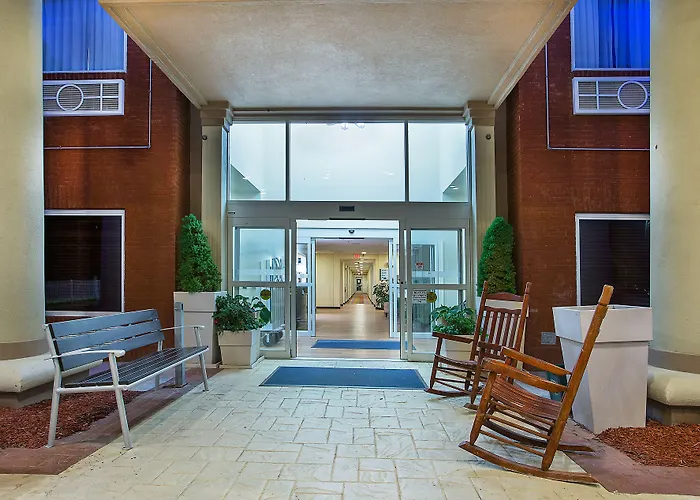 Holiday Inn Express & Suites Murphy By Ihg