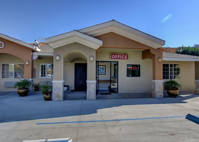 West Coast Inn Santa Ana