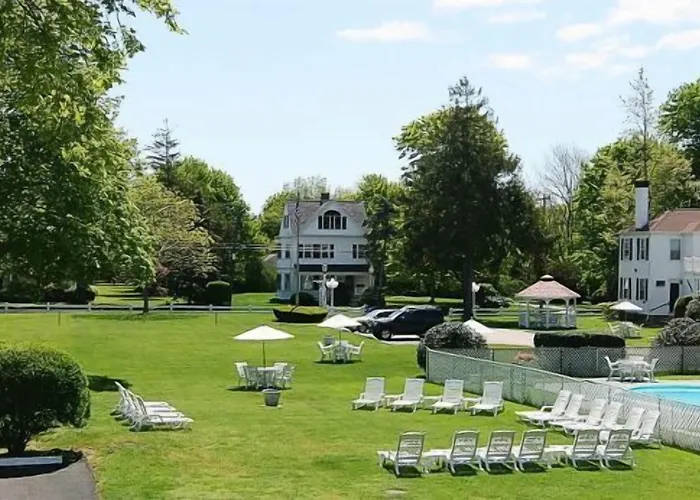 Shoreway Acres Inn & Cape Cod Lodging Falmouth