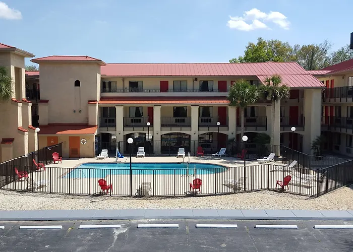 Tricove Inn & Suites Jacksonville