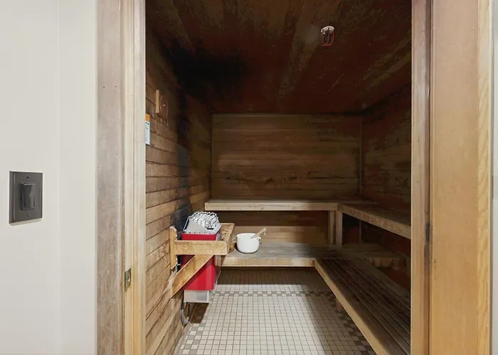 Eagle Springs West 403: Blackbird Suite Solitude