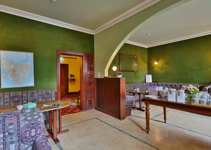 Hobart Hotels