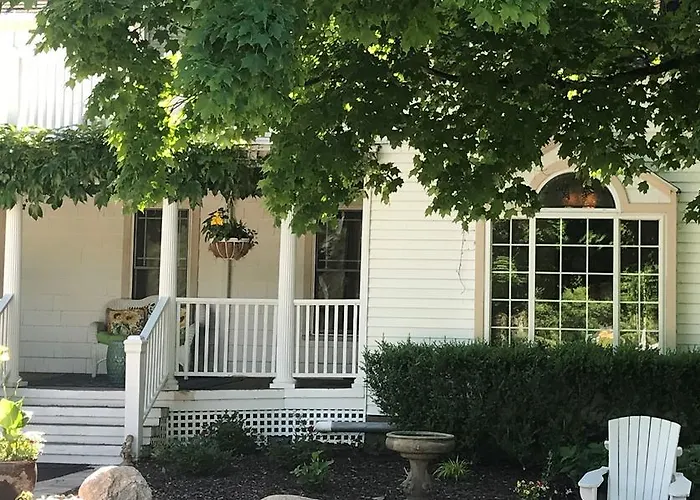Martha'S Vineyard B & B South Haven