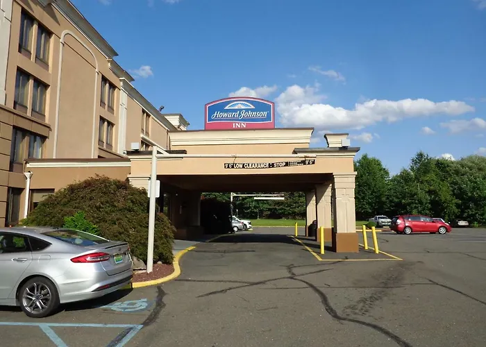 Howard Johnson By Wyndham Suffern