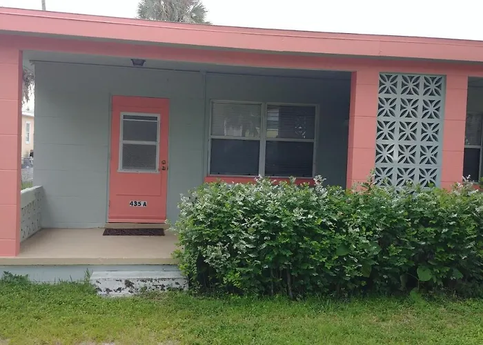 The Holiday Court Villas And Suites Fort Myers Beach